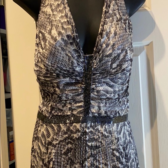 Carmen Marc Valvo Snakeprint formal dress - Picture 2 of 6